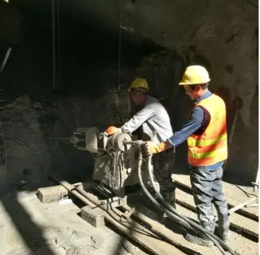 马山水下抗分散灌浆料特点 水下不分散注浆料介绍